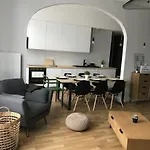 Le Apartman *